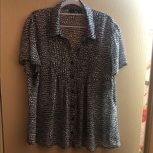 East 5th Black and White Textured Blouse